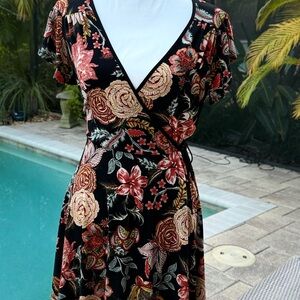 Xhilaration Black and Pink Floral Skirt